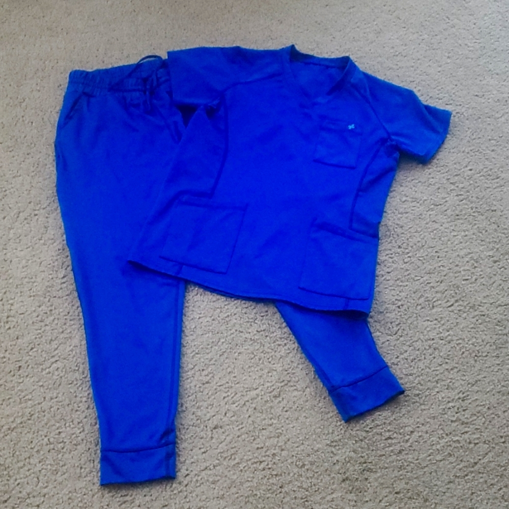 FIT Scrubs